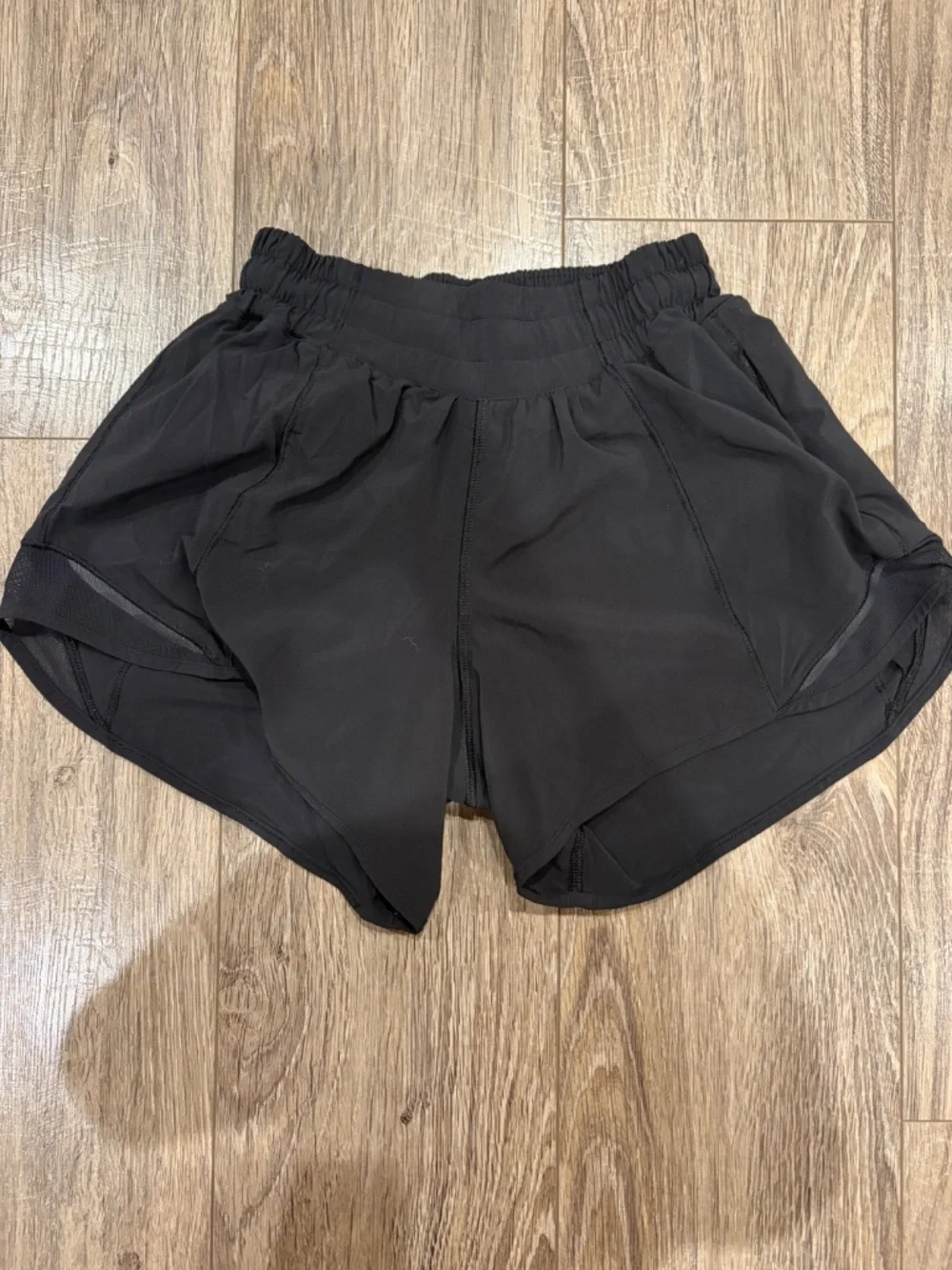 Lululemon Hotty Hot low rise Shorts